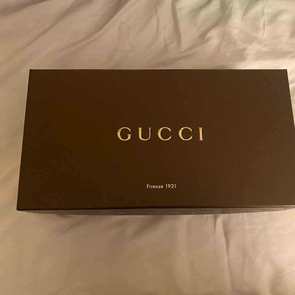 Beautiful Womens Gucci Shoe Too Small For me